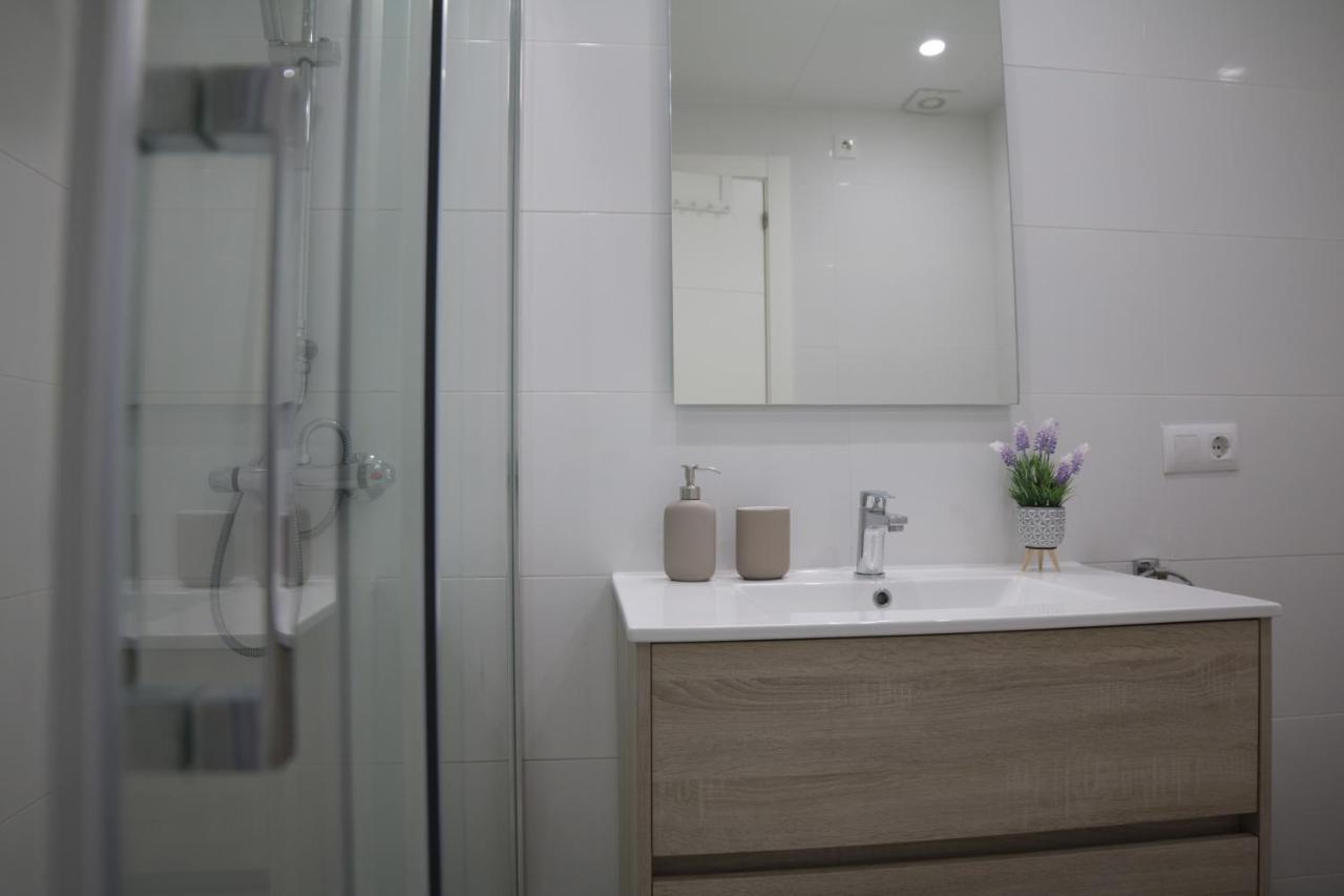 Modern Apartament Al Costat Del Parc De La Devesa Girona Eksteriør bilde