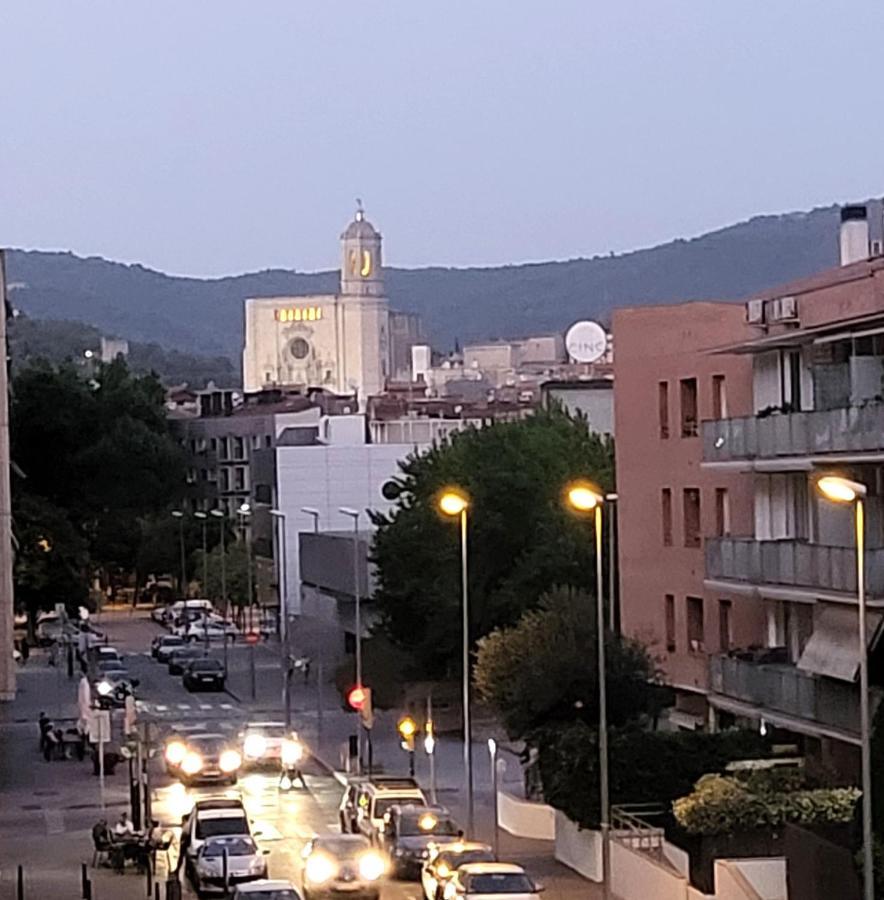 Modern Apartament Al Costat Del Parc De La Devesa Girona Eksteriør bilde